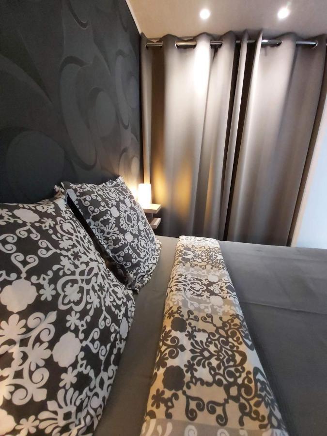 Studio Villa Nui Cuers Exteriör bild